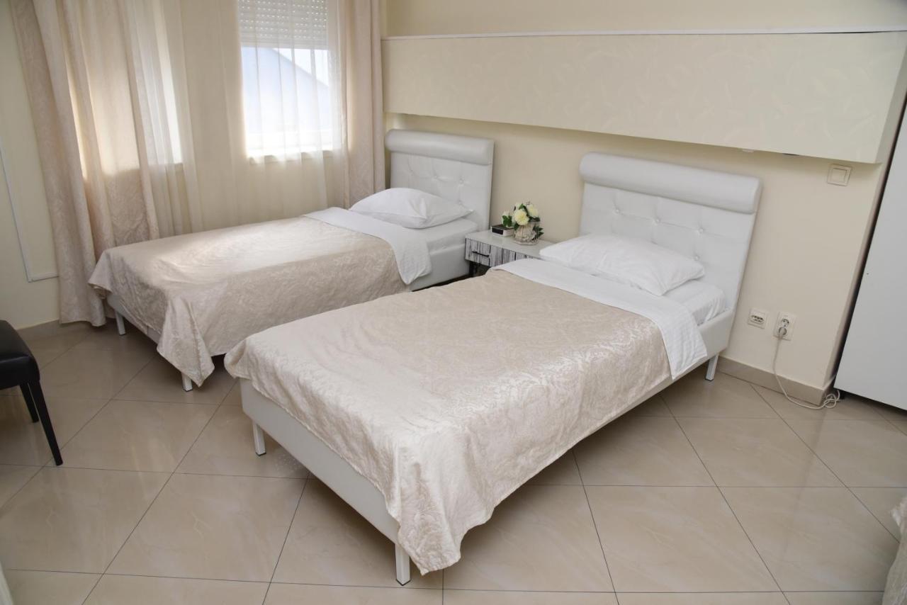 Garni Hotel Dash Újvidék Kültér fotó
