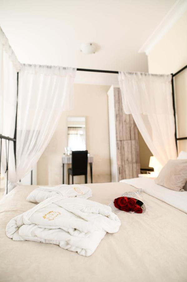 Garni Hotel Dash Újvidék Kültér fotó