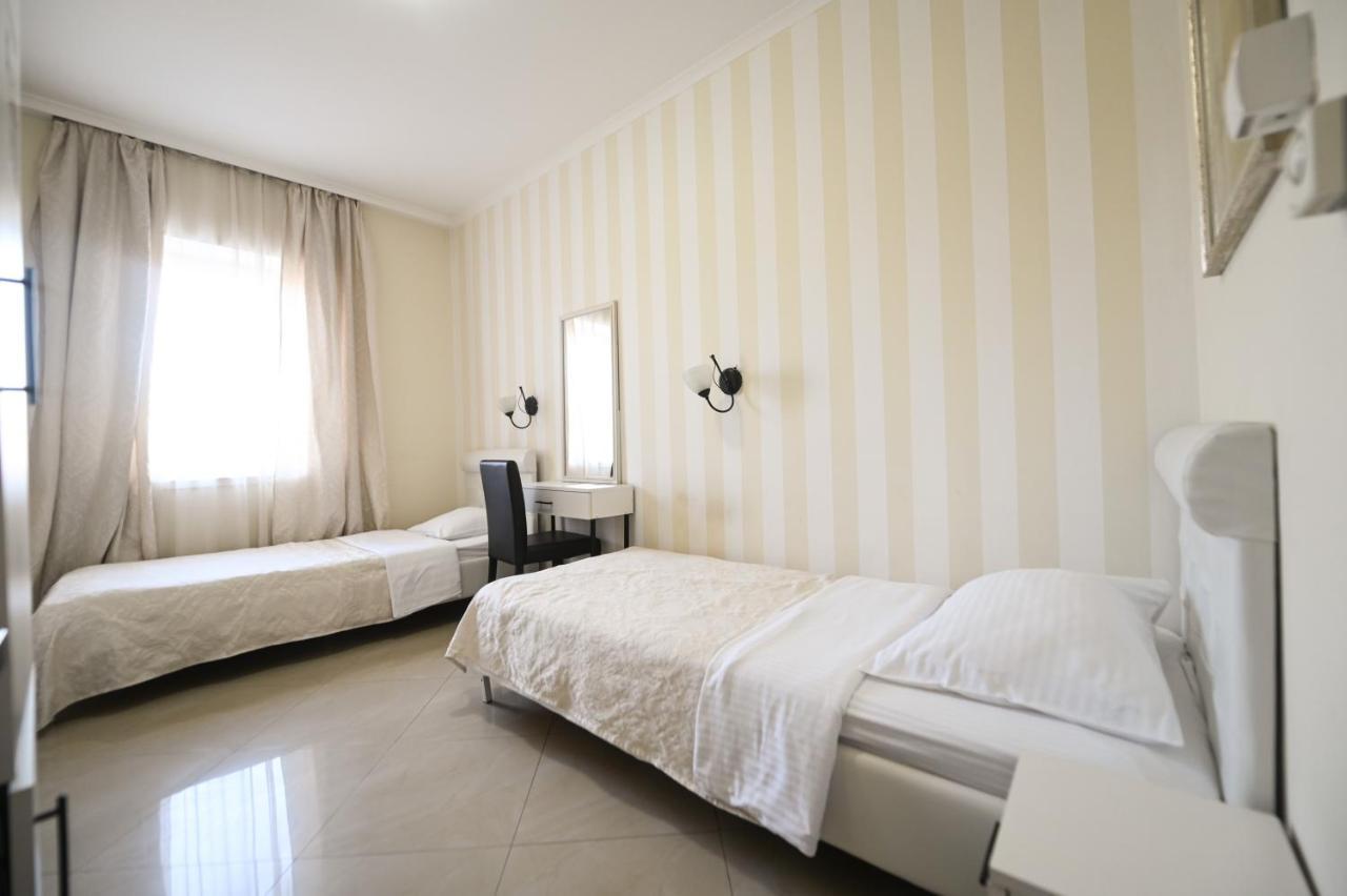 Garni Hotel Dash Újvidék Kültér fotó