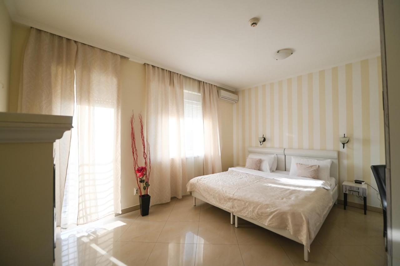 Garni Hotel Dash Újvidék Kültér fotó
