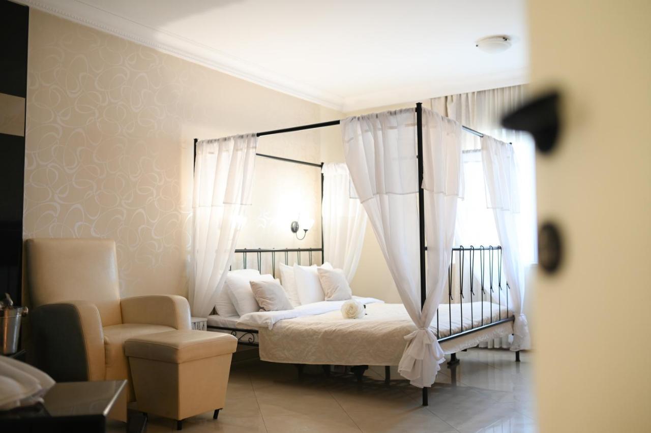 Garni Hotel Dash Újvidék Kültér fotó