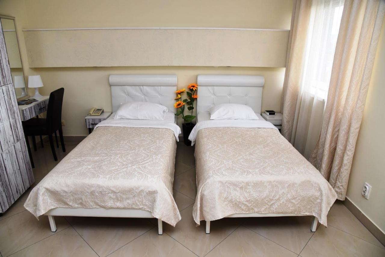 Garni Hotel Dash Újvidék Kültér fotó
